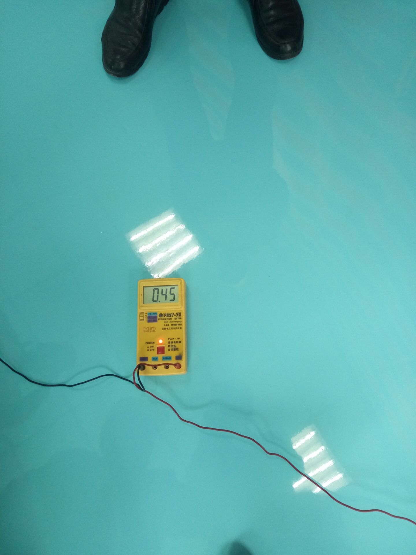 �c������D